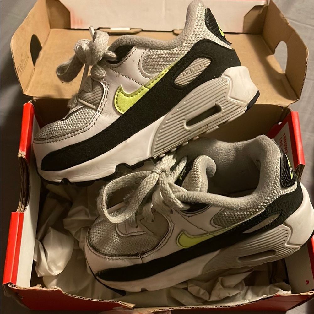 6c Nike Black and White Sneakers Air Max 90